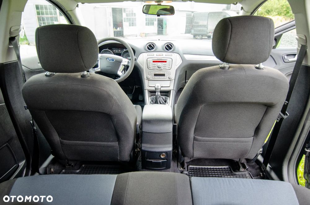 Ford Mondeo 1.8 TDCi Ambiente - 9