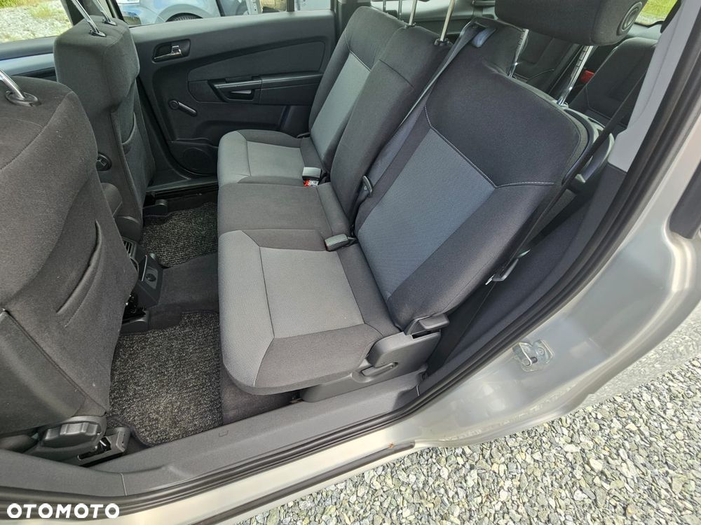 Opel Zafira - 12