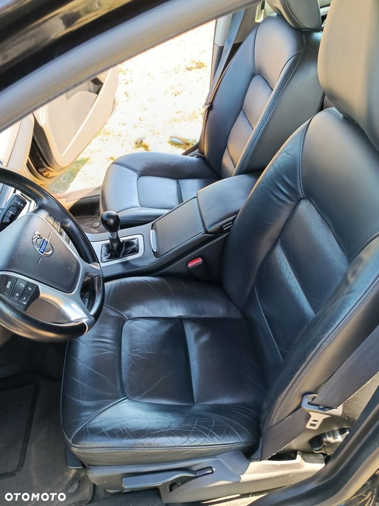 Volvo V70 2.5T Momentum - 17