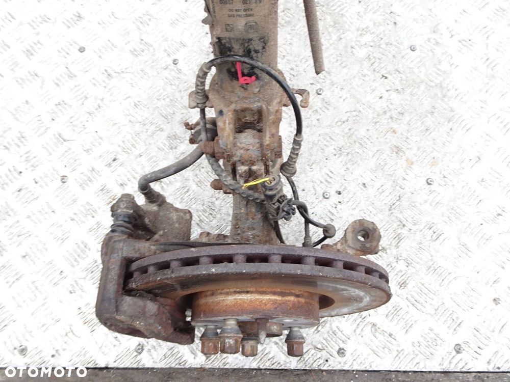kolumna zwrotnica lewa fiat 500l 1.4 benzyna - 4