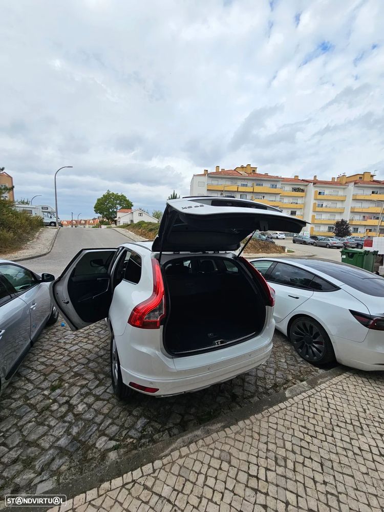 Volvo XC 60 2.0 D4 Summum Geartronic - 6