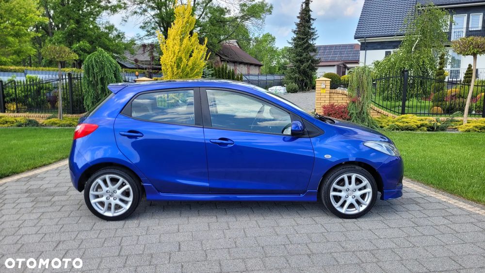 Mazda 2 - 7
