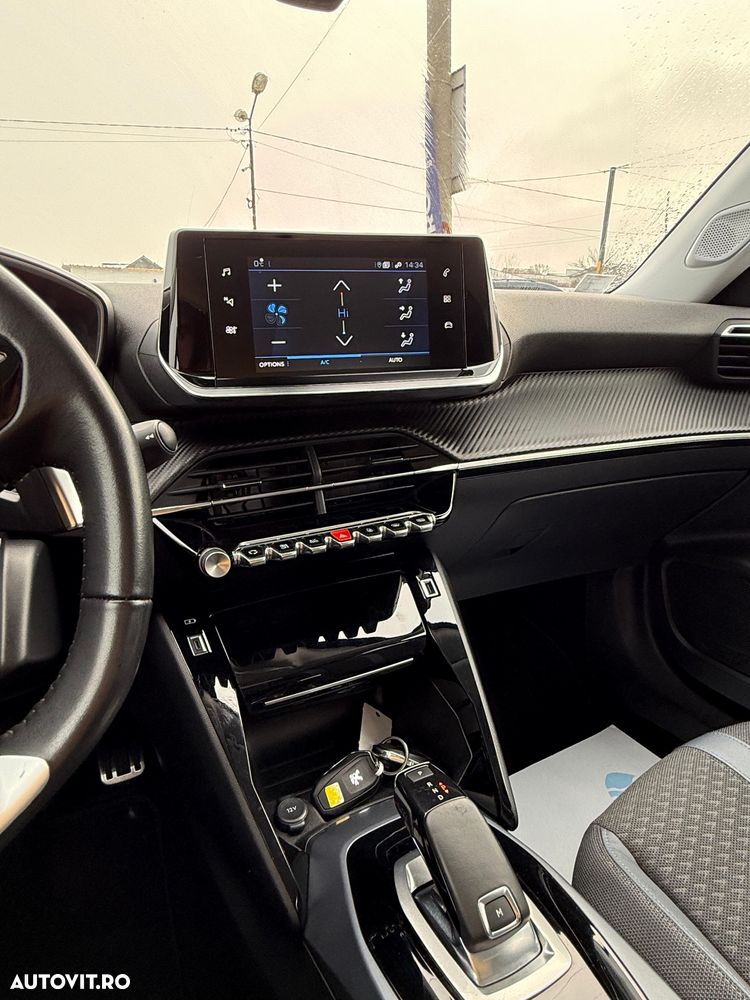 Peugeot 2008 1.5 BlueHDI EAT8 STT GT Pack - 36