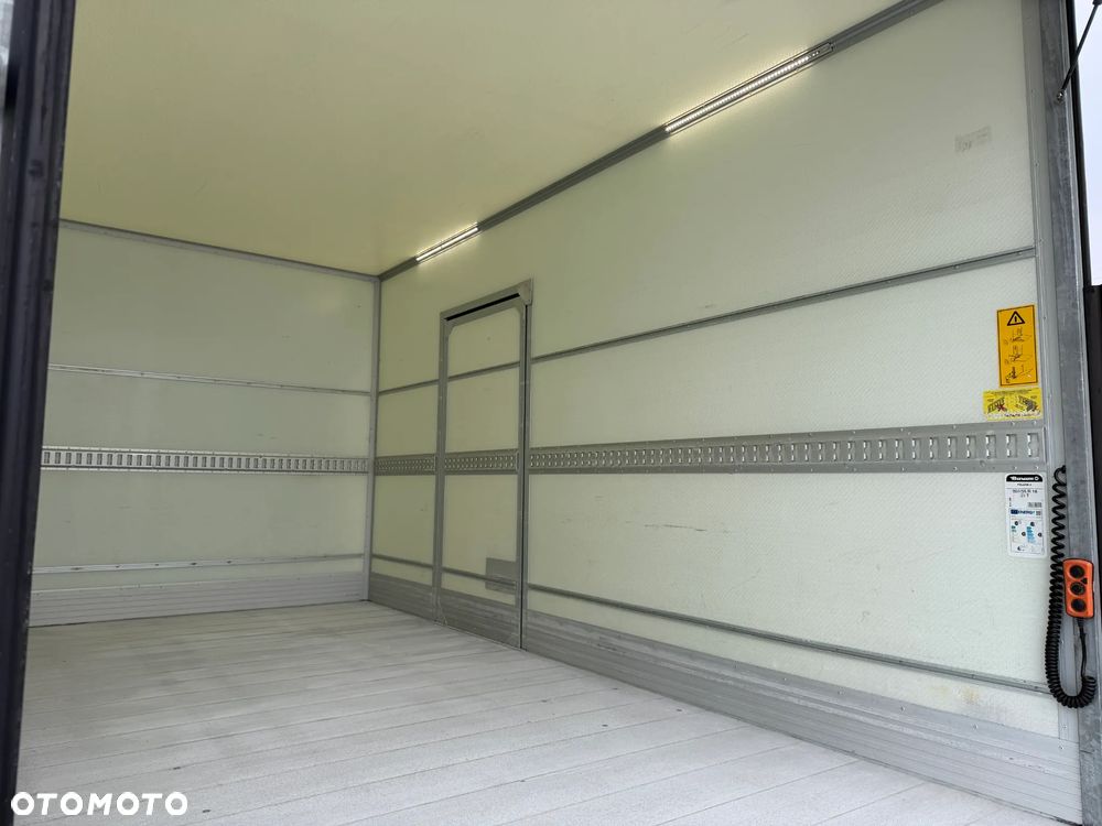 MAN TGE 5.180 Bliźniaki Izoterma Winda - 11