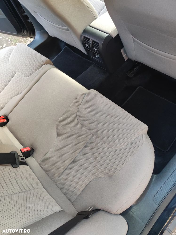 Volkswagen Passat 1.4 TSI BlueMotion Technology Comfortline - 16