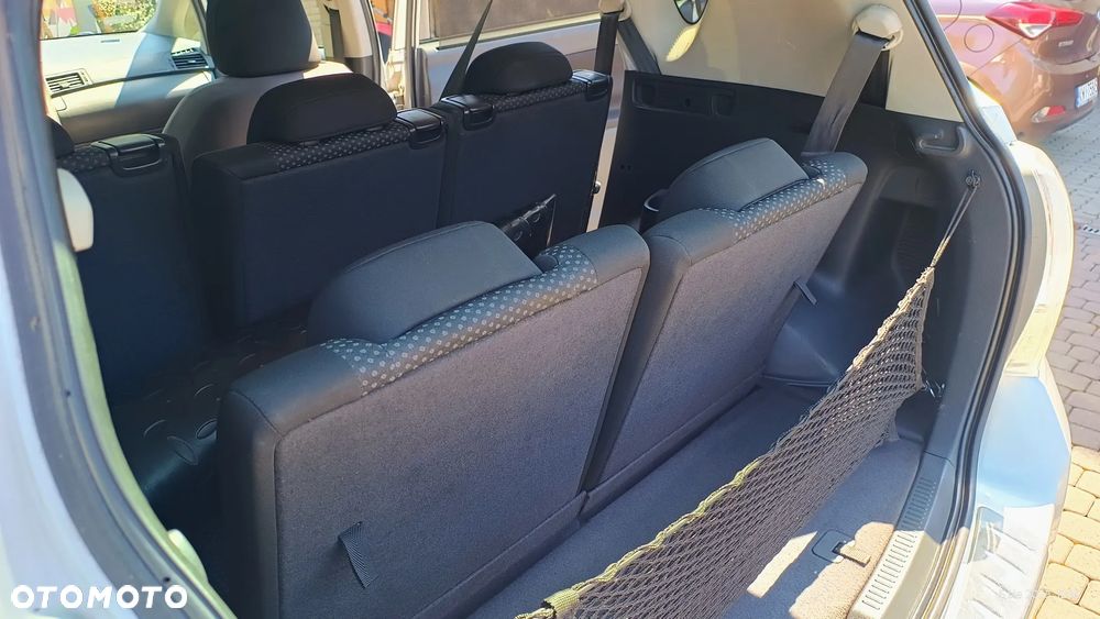 Toyota Verso 2.2 D-CAT Prestige 7os - 4