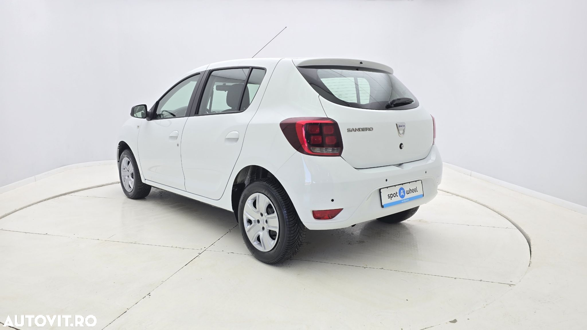 Dacia Sandero 0.9 TCe Laureate - 8