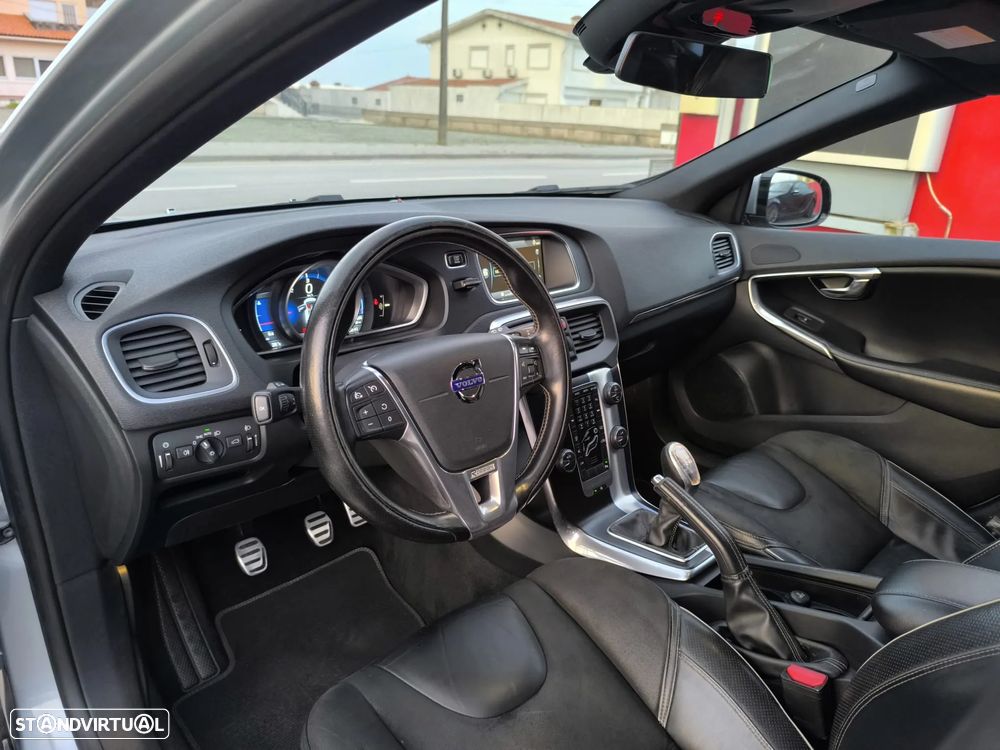 Volvo V40 1.6 D2 R-Design - 24