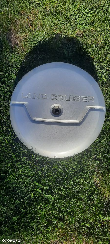 Toyota Land Cruiser - 22