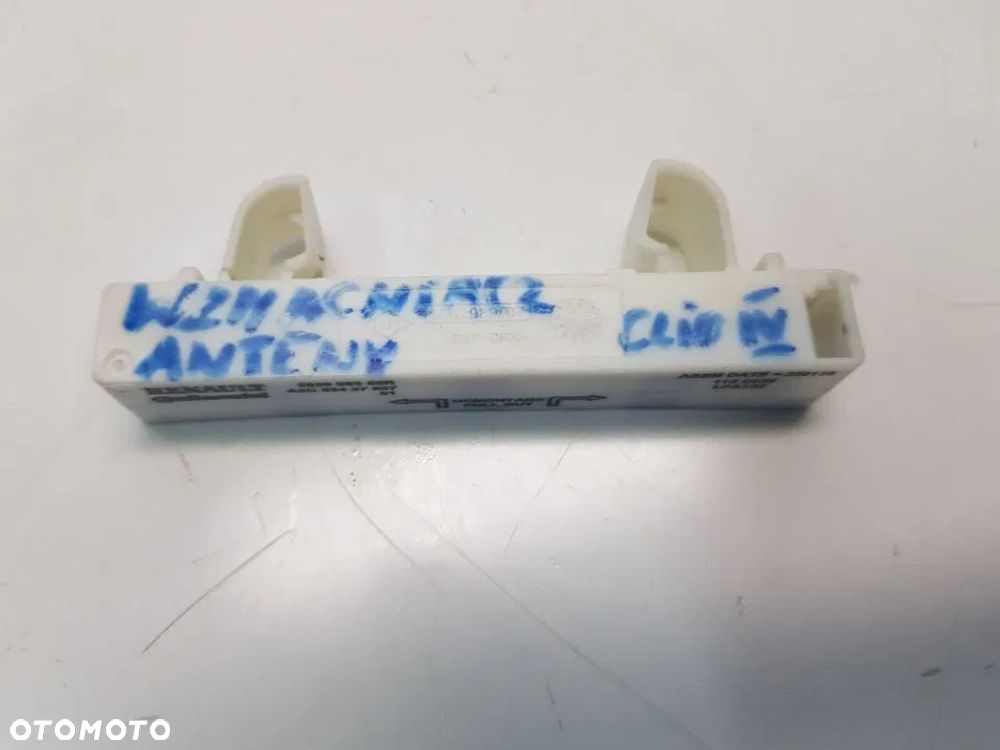 Wzmacniacz anteny moduł sensor Renault CLIO IV MEGANE CAPTUR TRAFIC SCENIC 285906352R - 2