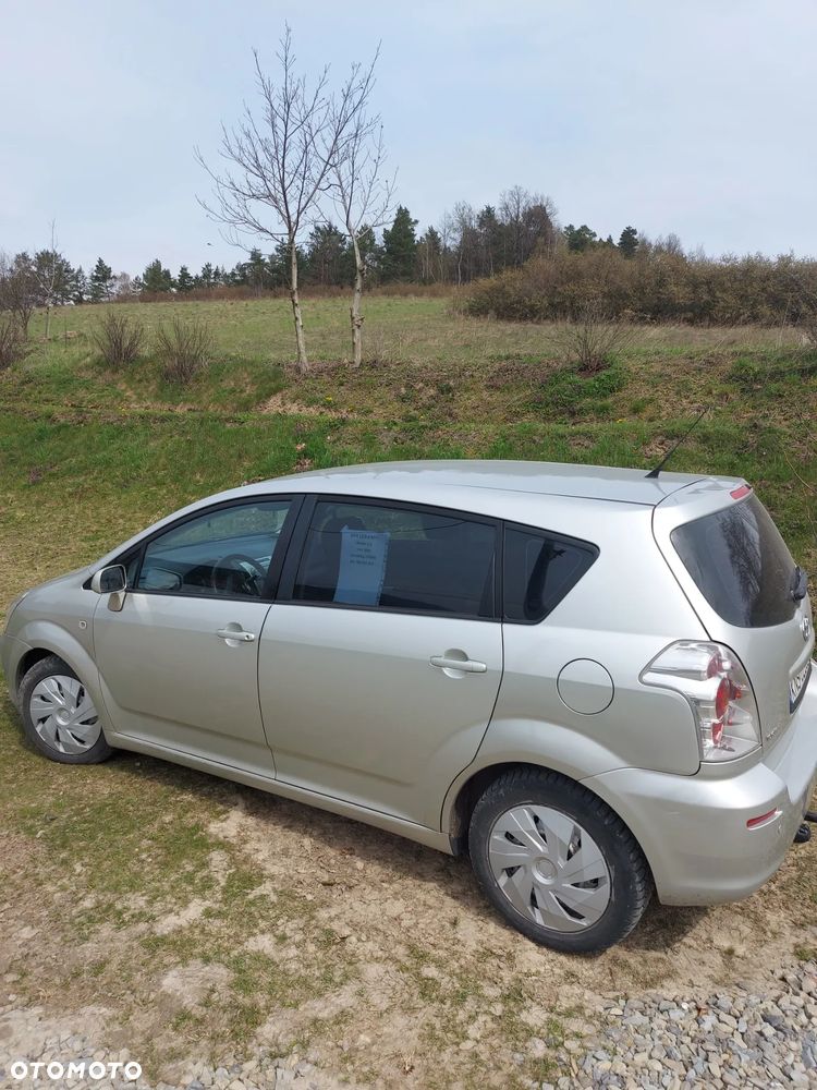 Toyota Corolla Verso 2.2 D-4D Prestige - 3