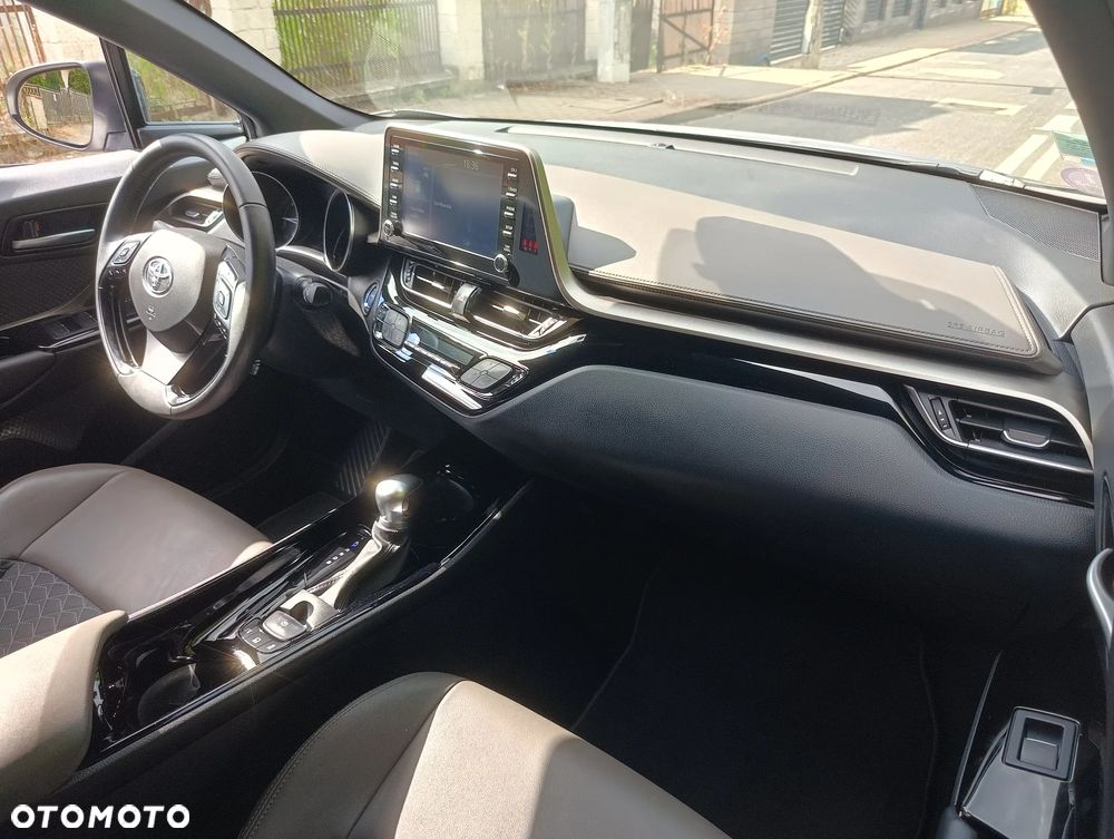 Toyota C-HR Business-Edition - 28
