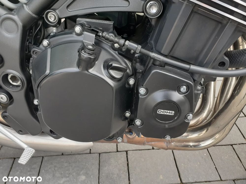 Kawasaki Z 900 RS - 18