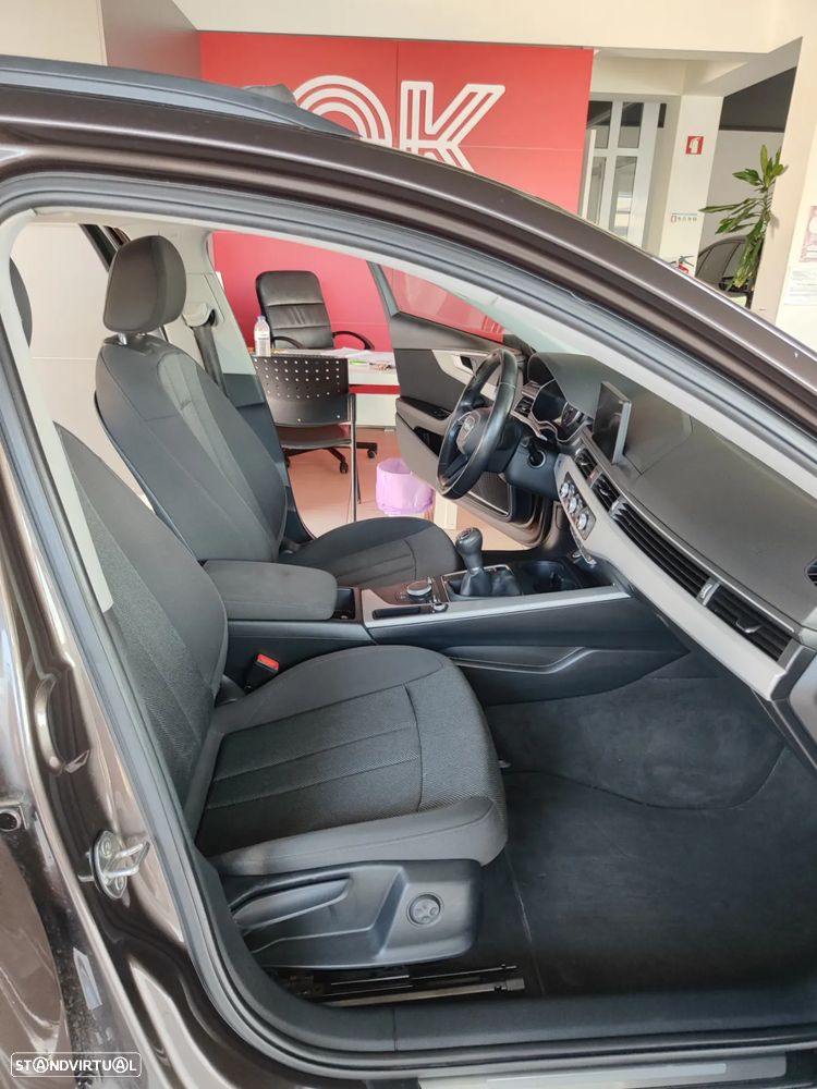 Audi A4 Avant 2.0 TDI Business Line - 19
