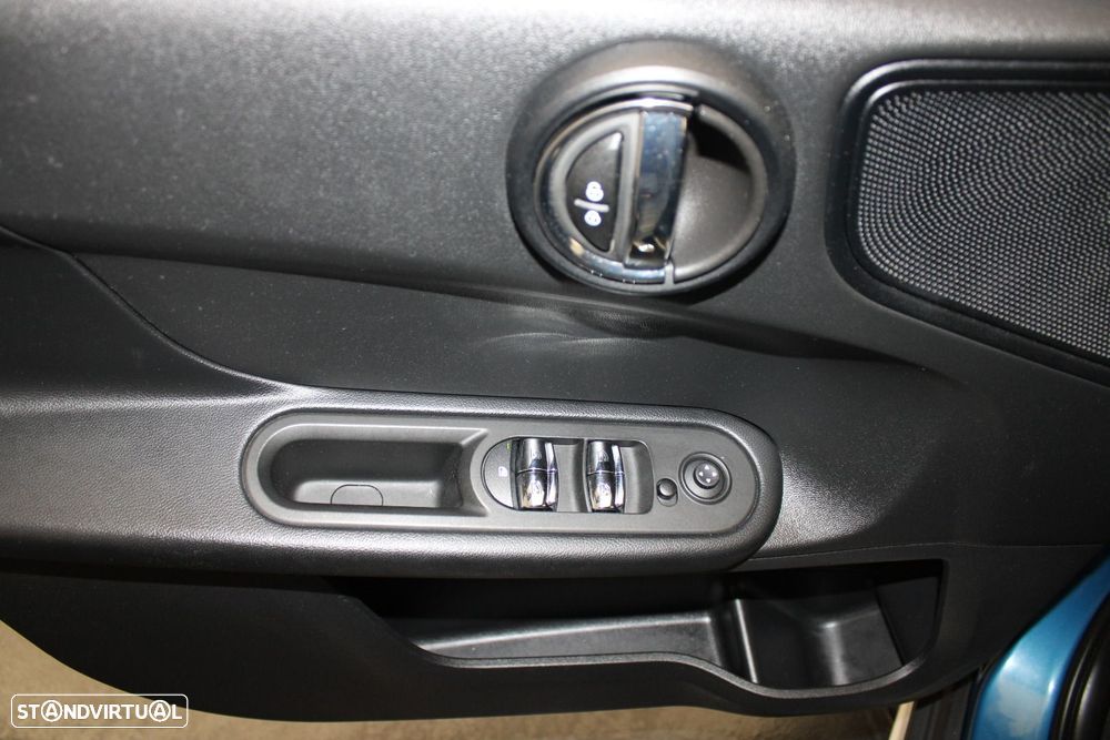 MINI Countryman Cooper D - 24