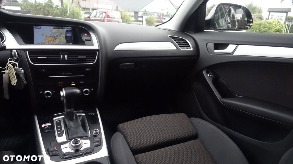 Audi A4 Allroad - 33