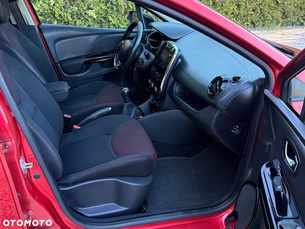 Renault Clio 1.2 16V 75 Expression - 9