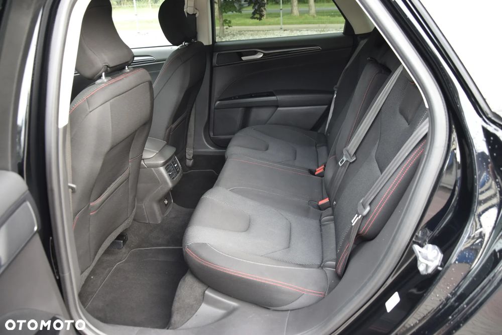 Ford Mondeo - 26