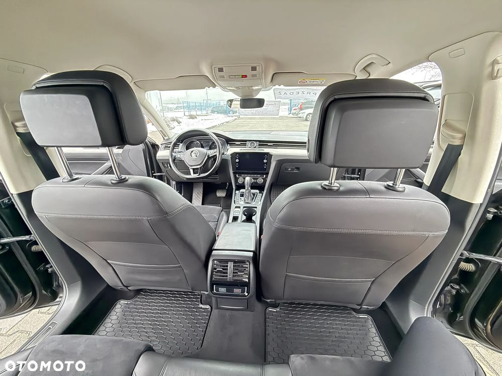 Volkswagen Passat Variant 2.0 TDI SCR DSG Highline - 10