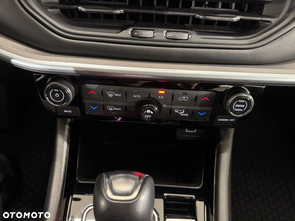 Jeep Compass - 27