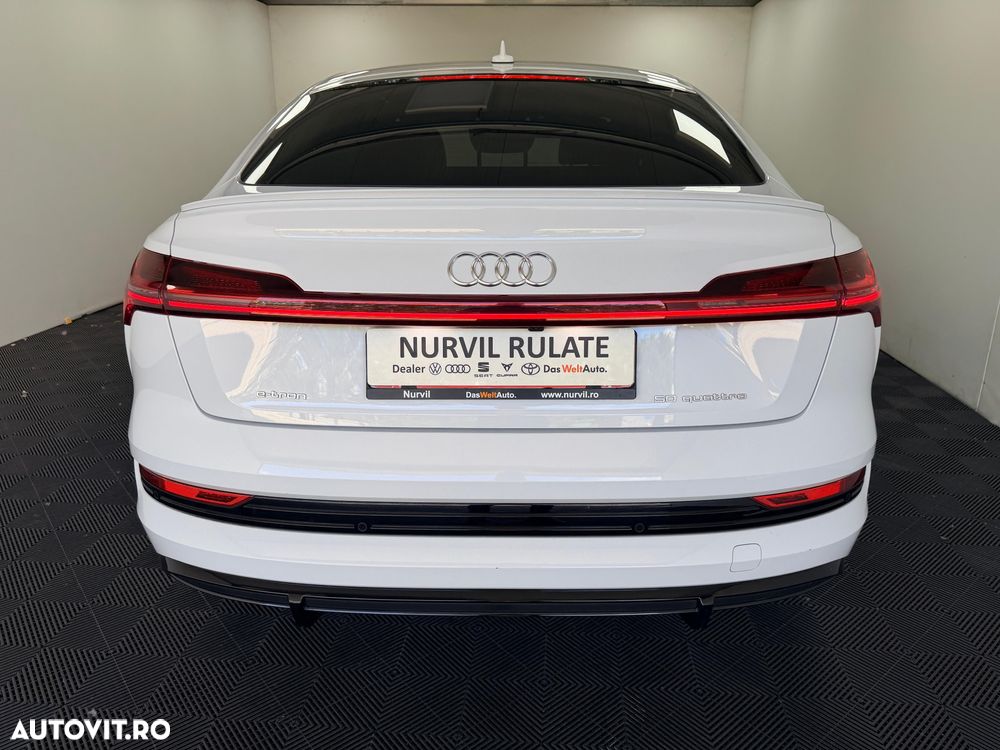 Audi e-tron 50 quattro S line - 12