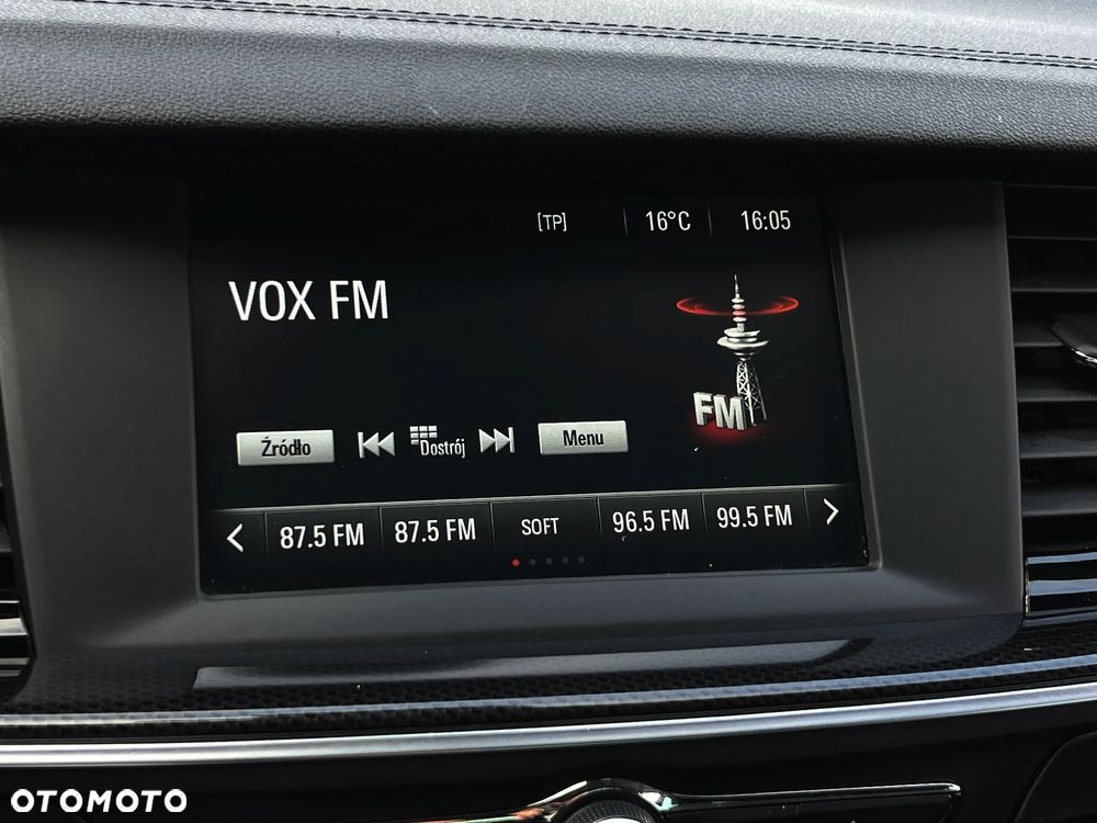 Opel Insignia 1.5 T Exclusive S&S - 26