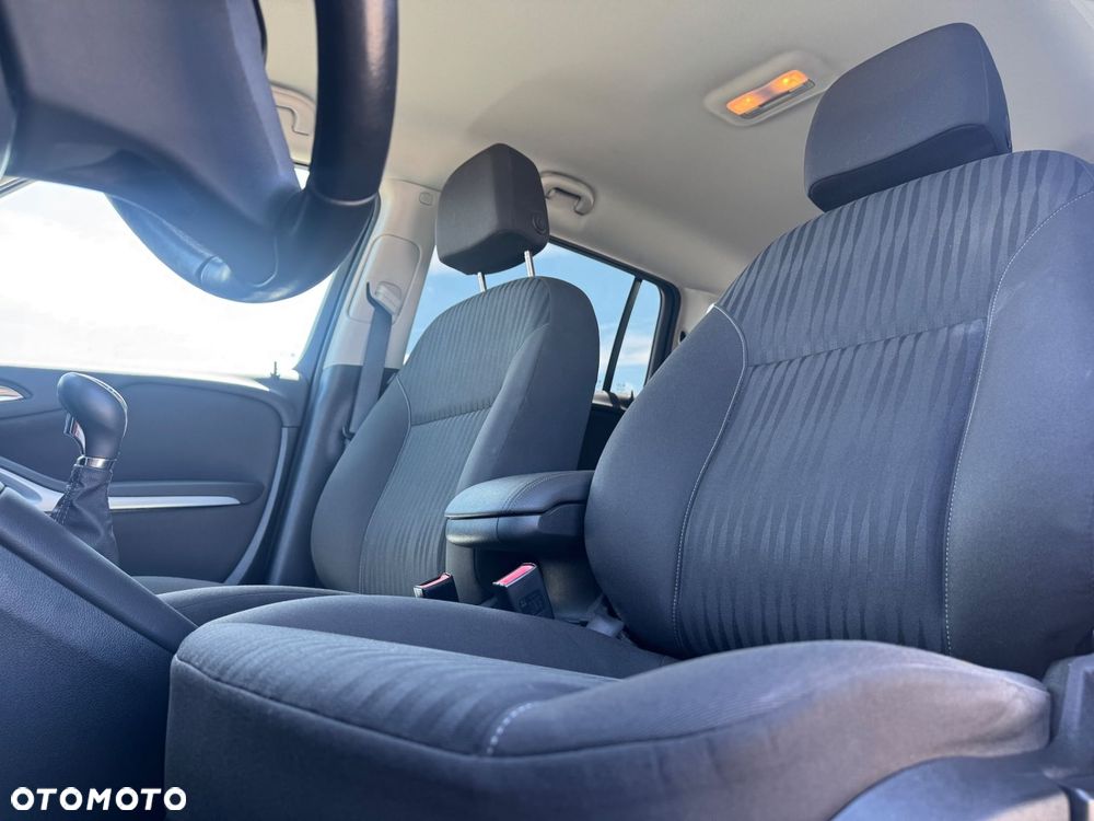 Opel Zafira - 16