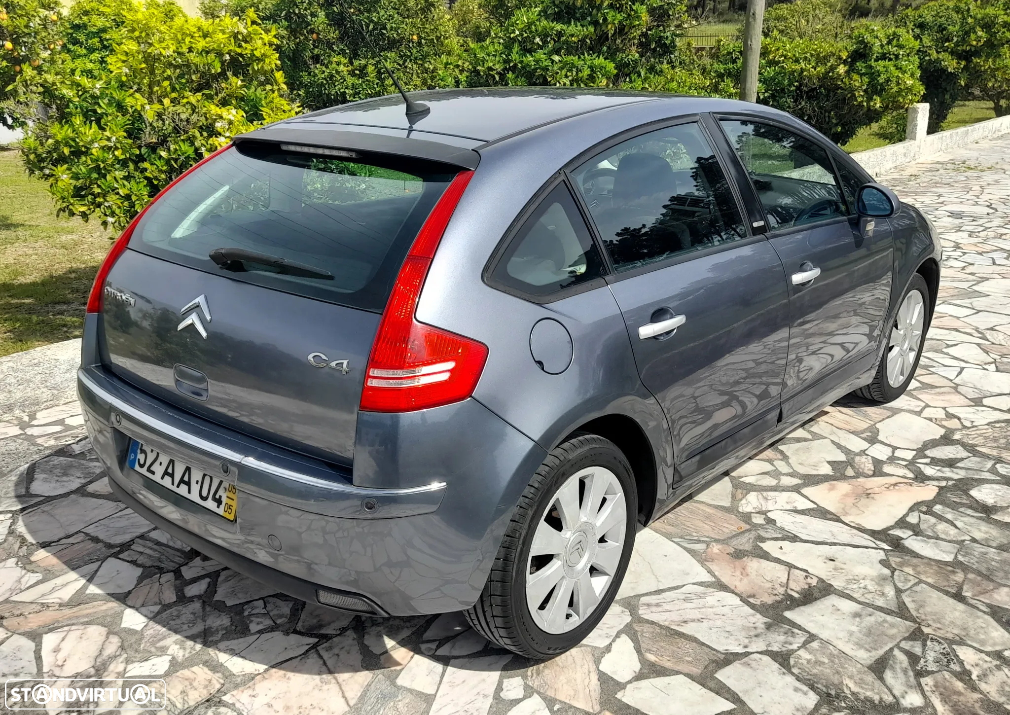 Citroën C4 1.6 HDi 110 Exclusive - 8