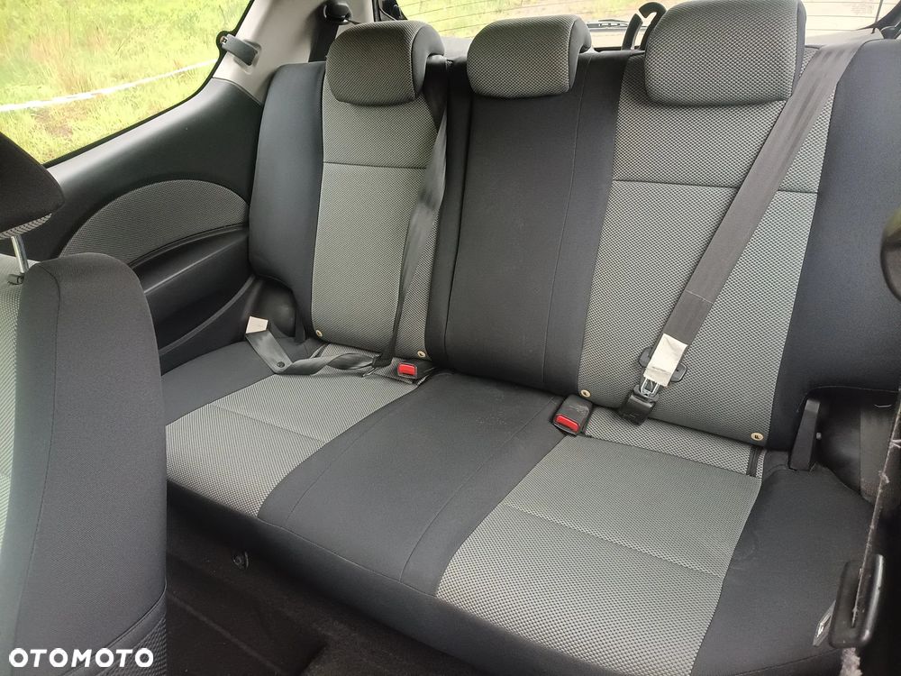 Chevrolet Aveo 1.4 16V LS - 12