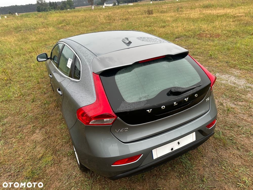 Volvo V40 T2 Linje Svart - 31