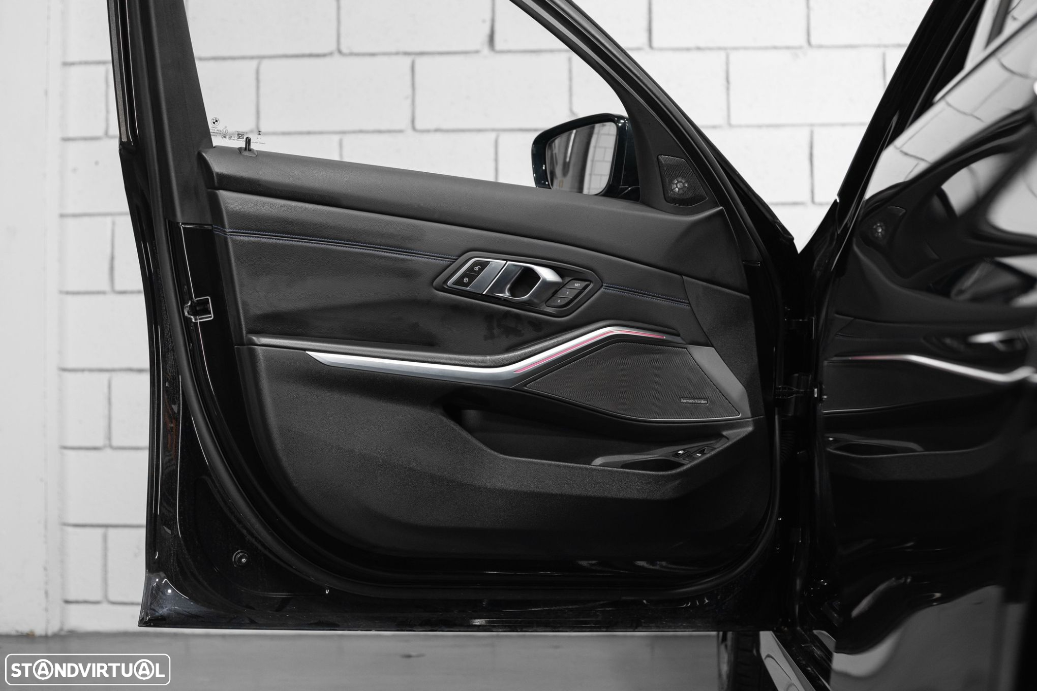 BMW 330 e Touring Pack M Auto - 31