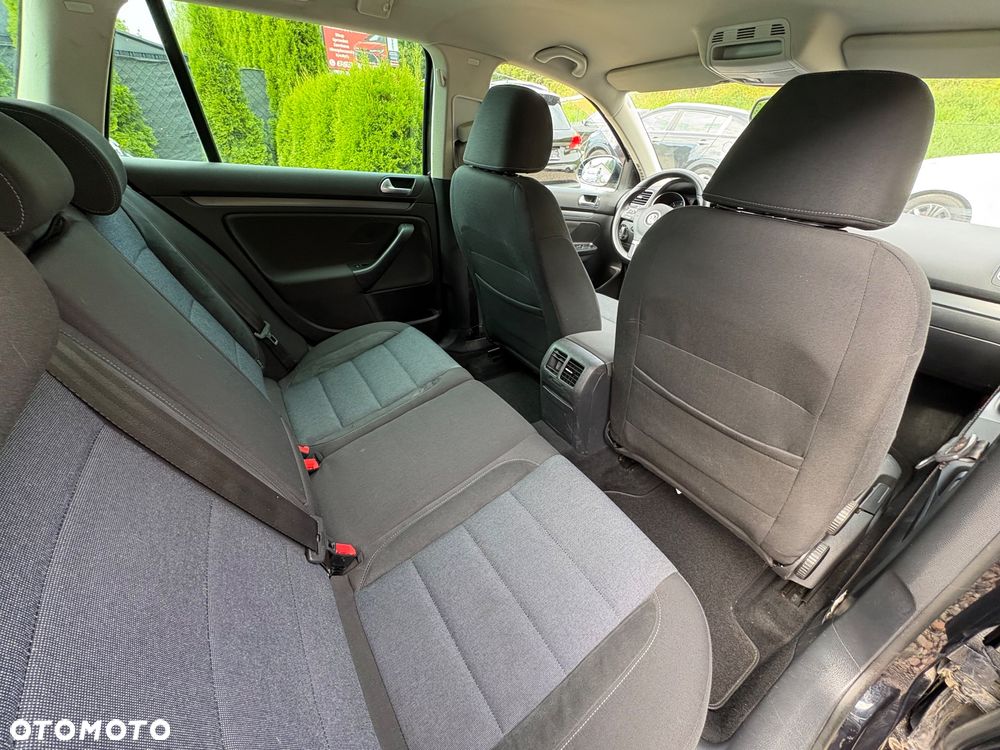 Volkswagen Golf 2.0 TDI DPF Style - 25