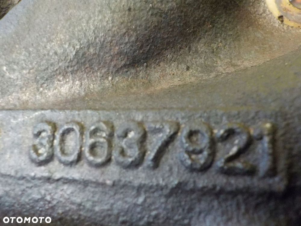 VOLVO XC90 S60 V70 XC70 2.5 T 06r 209KM B5254T2 kolektor wydechowy 30637921 - 4