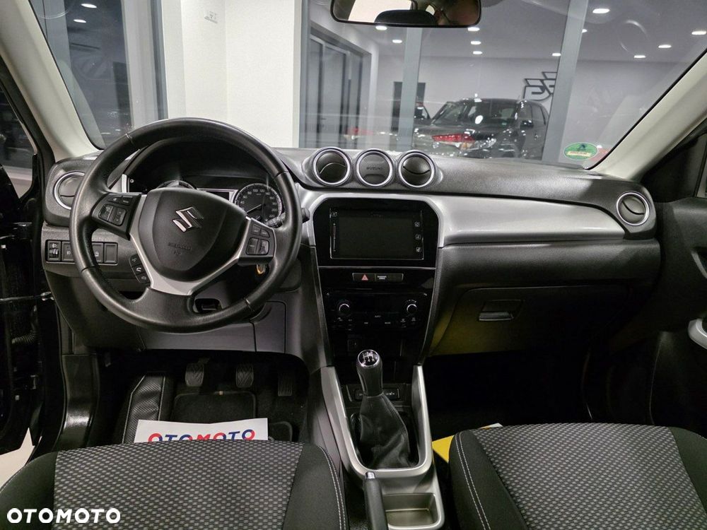 Suzuki Vitara 1.6 Premium 2WD - 16