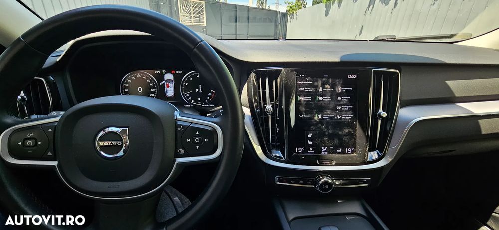 Volvo V60 B3 MHEV AT Core - 6