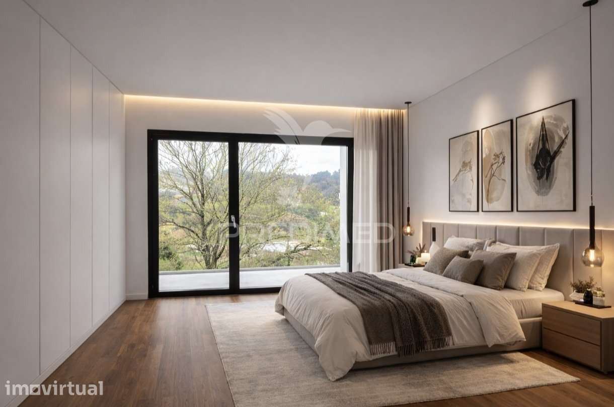Moradia T4 de Luxo com Piscina, 4 Suites, Elevador e Vista Panorâmi... - Grande imagem: 4/12