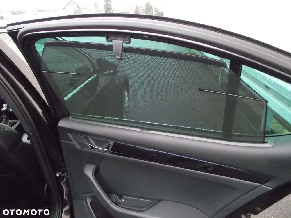 Skoda Superb 2.0 TDI L&K DSG - 23