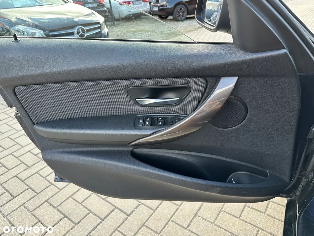 BMW Seria 3 - 19