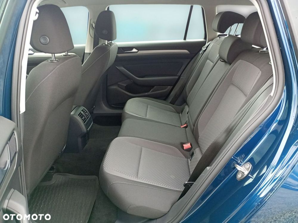 Volkswagen Passat Variant 2.0 TDI EVO Essence - 24