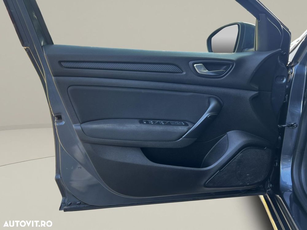 Renault Megane TCe 140 GPF Life - 16