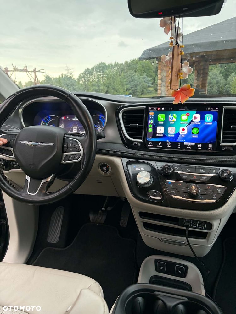 Chrysler Pacifica - 24