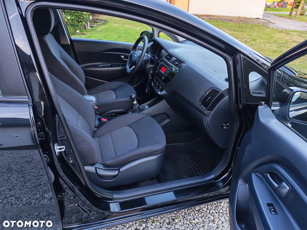 Kia Rio 1.2 L - 10