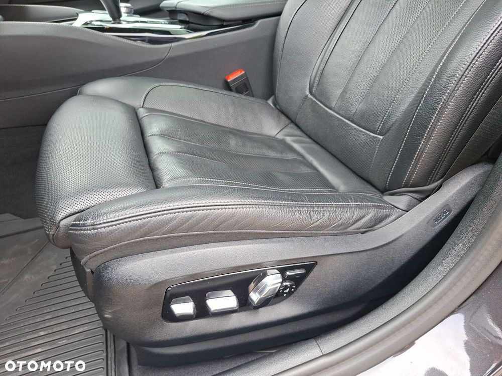 BMW Seria 5 520d xDrive MHEV M Sport sport - 14