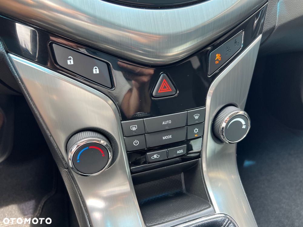 Chevrolet Cruze 1.4T LTZ - 10