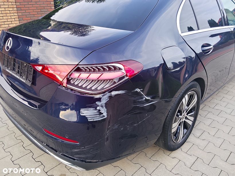 Mercedes-Benz Klasa C 220 d mHEV - 14