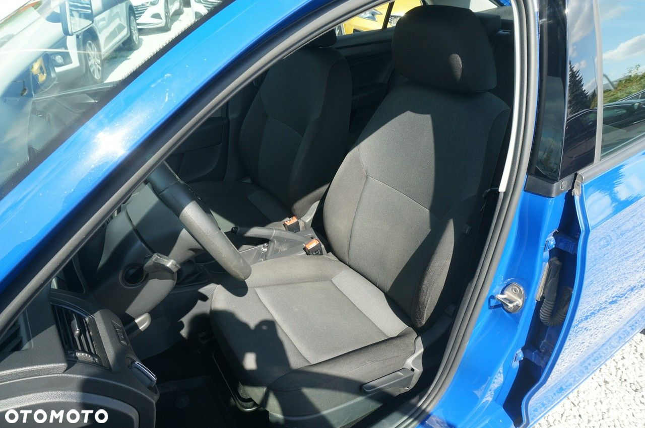Skoda RAPID 1.0 TSI Active - 22
