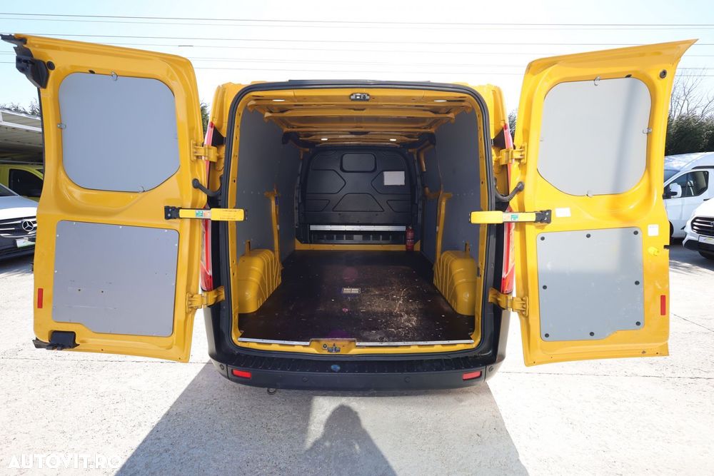 Ford Custom L2H1 - 12