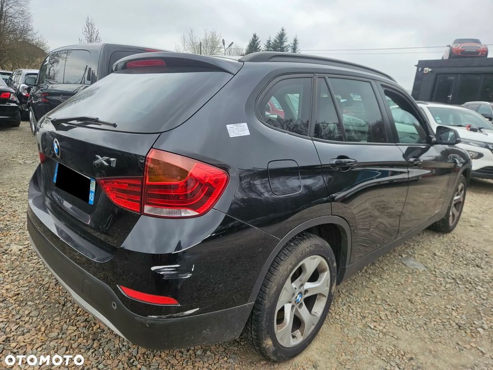 BMW X1 sDrive16d Sport Line - 1