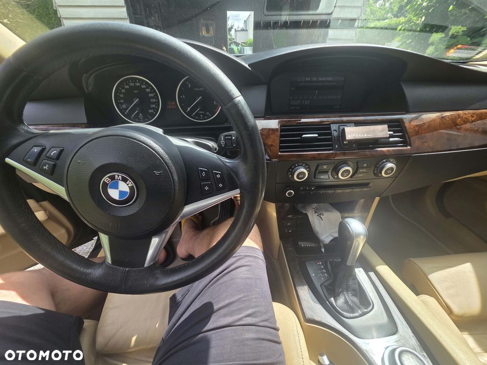 BMW Seria 5 520d - 12