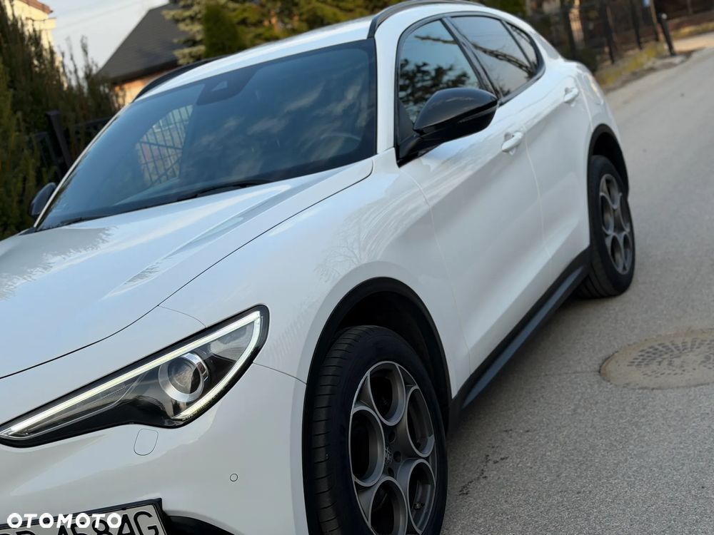 Alfa Romeo Stelvio 2.0 Turbo B-Tech Edition Q4 - 40